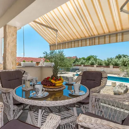 Holiday home Gorgeous In Polaca With Outdoor Swimming Pool Tinj
