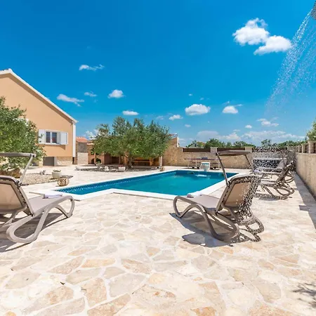 Gorgeous In Polaca With Outdoor Swimming Pool *