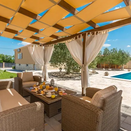 Gorgeous In Polaca With Outdoor Swimming Pool Tinj