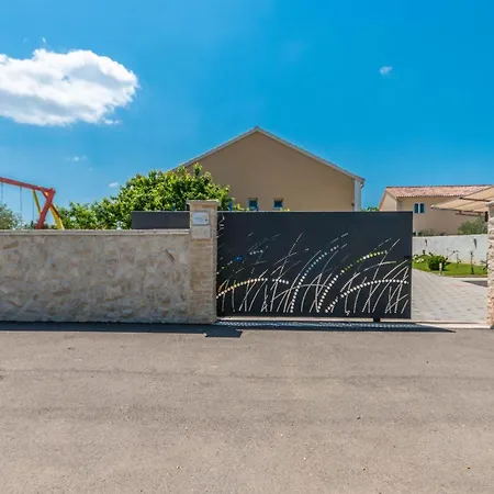 Gorgeous In Polaca With Outdoor Swimming Pool Holiday home *