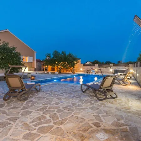 Holiday home Gorgeous In Polaca With Outdoor Swimming Pool *