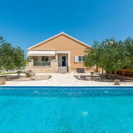 Gorgeous In Polaca With Outdoor Swimming Pool * Tinj