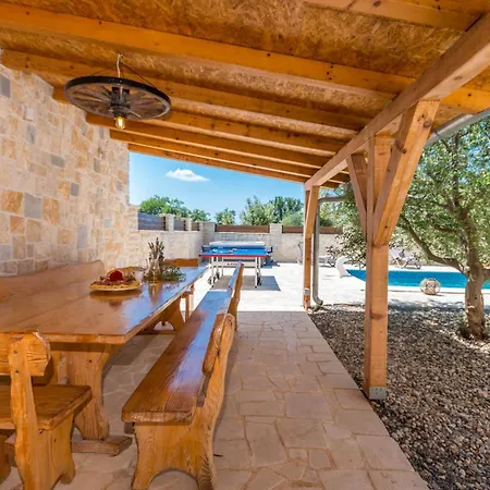 Gorgeous In Polaca With Outdoor Swimming Pool *